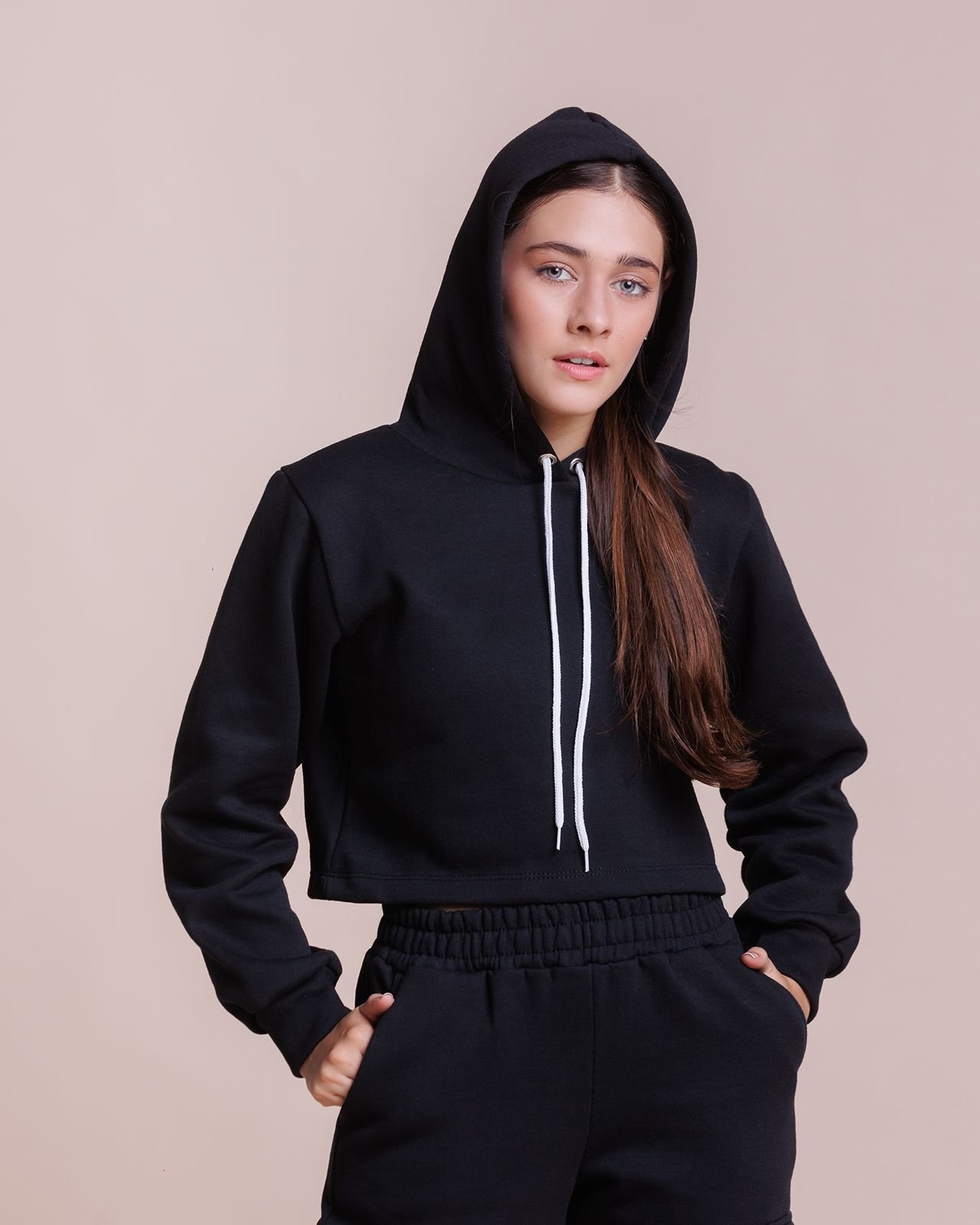 Conjunto Moletom Juvenil Cropped Manga Longa com capuz e Calça Joguer com elástico na cintura com Bolsos moda feminina